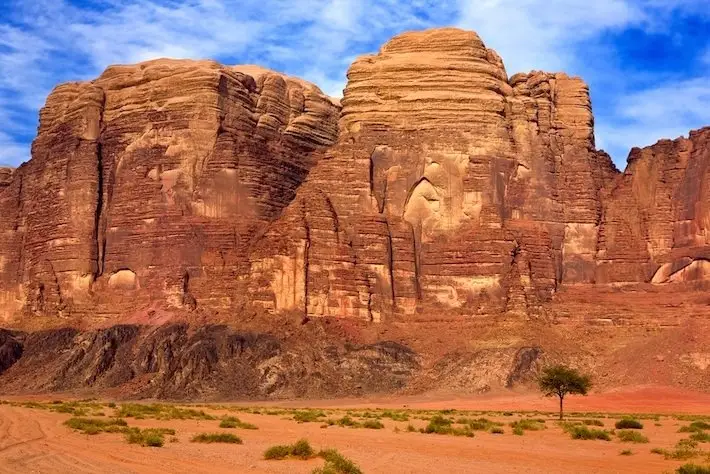 Wadi Um Ishrin massif, Wadi Rum